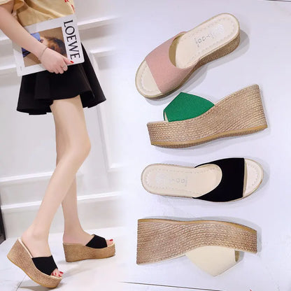 Sponge Cake with Platform Slippers and Slope Design